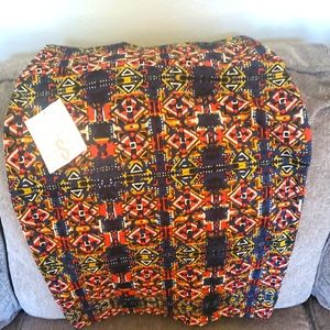 Small Lularoe Cassie skirt brand new with tags